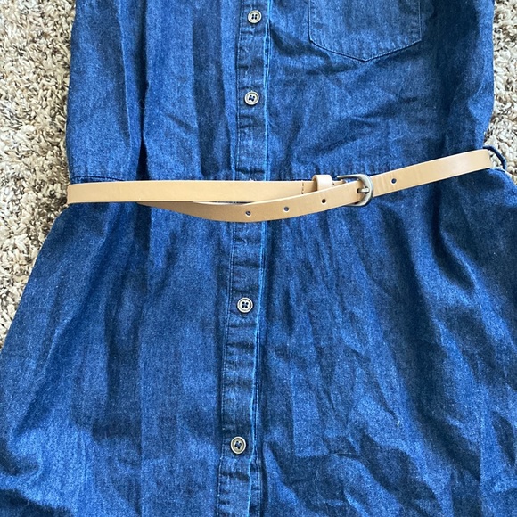 Sleeveless button up denim dress with belt - Picture 3 of 4
